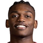  福法纳谈助攻爆发，米兰中场潜力无限；从街头到红黑军团，他从未放弃。 体育新闻