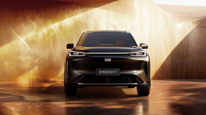 主流电混SUV格局悄然改变；银河M7技术首秀释放硬核实力，神盾电池引领长续航新风向。