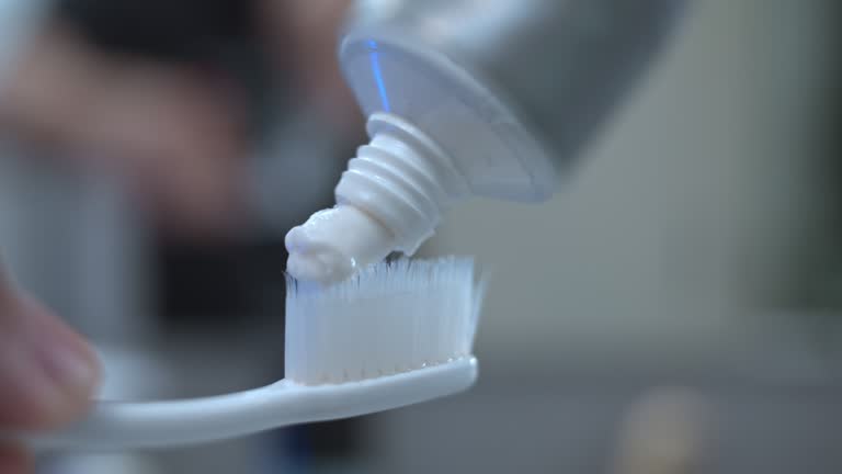  口腔护理三大盲点曝光；刷牙再勤奋，也可能事倍功半。 健康养生