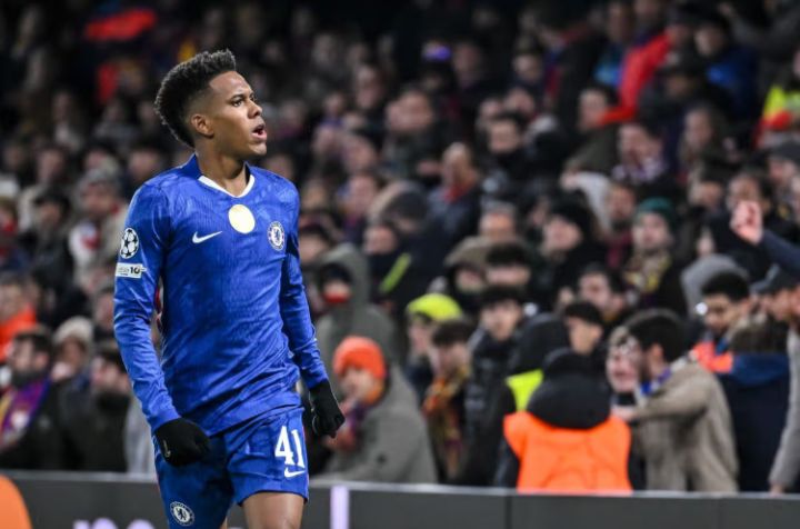  蓝军去年夏窗投入可观资金引进多名新援；如今赛季接近结束，哪些球员已证明自身价值，哪些仍需寻找合适发展路径。 体育新闻