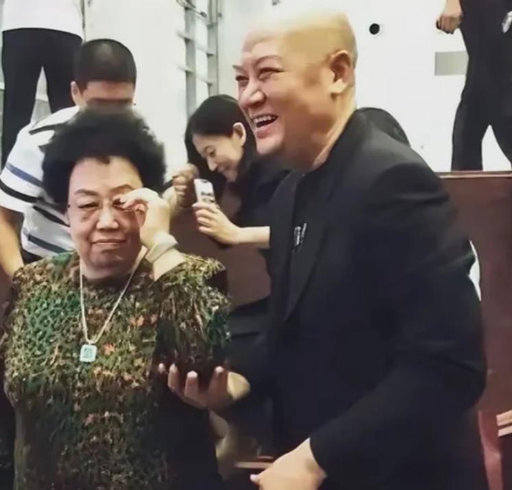  从唐僧到百亿遗产：迟重瑞三十五年的非典型人生路径 娱乐新闻