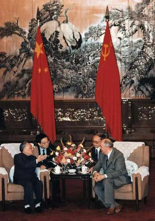  【技术解密】中国引进苏-27的深层博弈：经济崩溃下的军售逆转与战略机遇 新闻