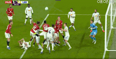  【技术解码】勒温老特拉福德破冰：三次关键决策背后的数据逻辑 体育新闻