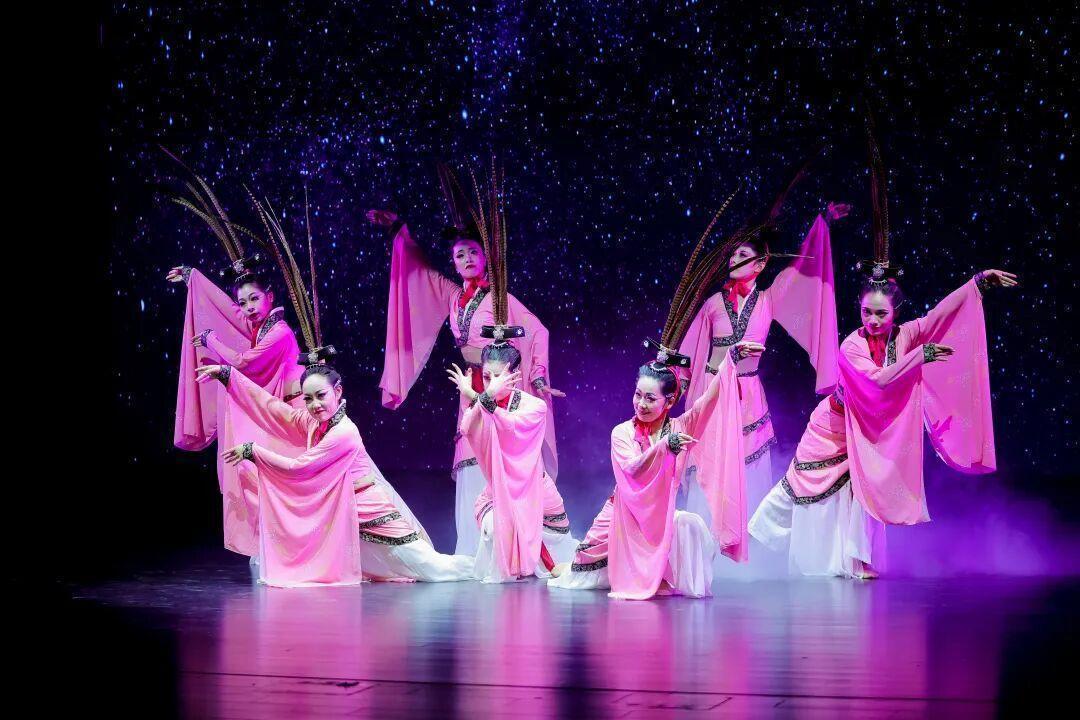  十年舞林风云录：从社区舞台到苏河之畔的舞蹈产业新生态 文化旅游