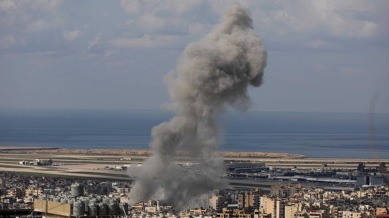  【深度拆解】地缘风险溢价与资产轮动：一位老兵的实战复盘 股票财经