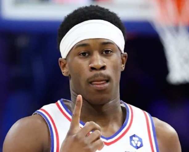  数据拆解与历史坐标：为何小艾30+10+2+2仍不足以撼动老詹 体育新闻