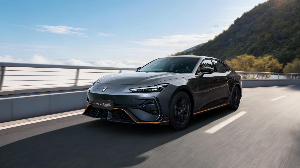  深扒长安蓝鲸超擎混动：燃油车油耗破2L的技术底牌 汽车科技