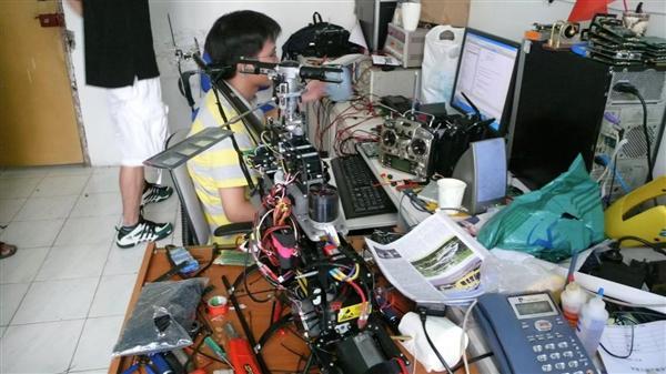  从民居到全球：技术极客汪滔的二十年产品主义复盘 企业服务