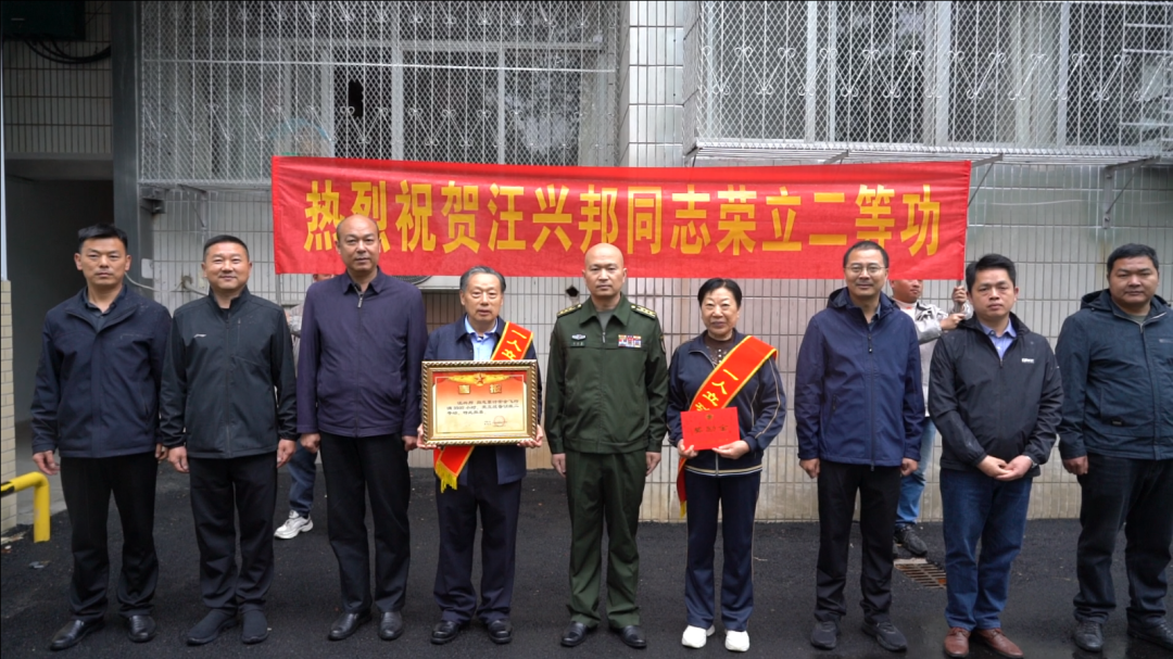  从“香江卫士”到二等功：一名老兵二十载军旅的荣誉沉淀与技术解构 新闻