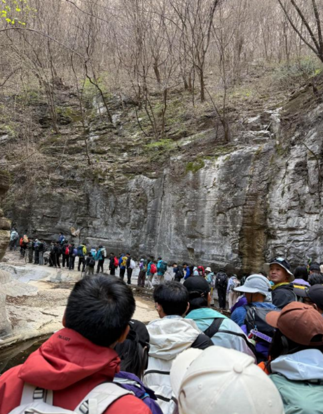  【深度复盘】南太行徒步拥堵：穷游经济的结构性困境与破局路径 新闻